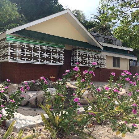 Se San Beach Resort-Isla De Gigantes Carles Ngoại thất bức ảnh