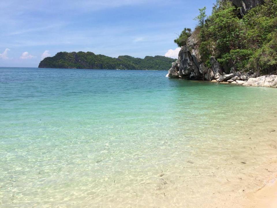 Se San Beach Resort-Isla De Gigantes Carles Ngoại thất bức ảnh